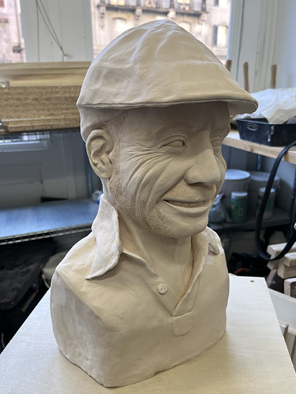 IZA - Isabelle Ardevol donne des cours de modelage en argile et de sculpture dans son atelier 