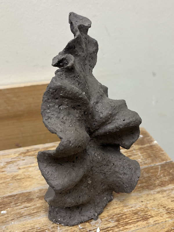 IZA - Isabelle Ardevol donne des cours de modelage en argile et de sculpture dans son atelier