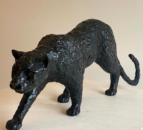 IZA - Isabelle Ardevol donne des cours de modelage en argile et de sculpture dans son atelier 