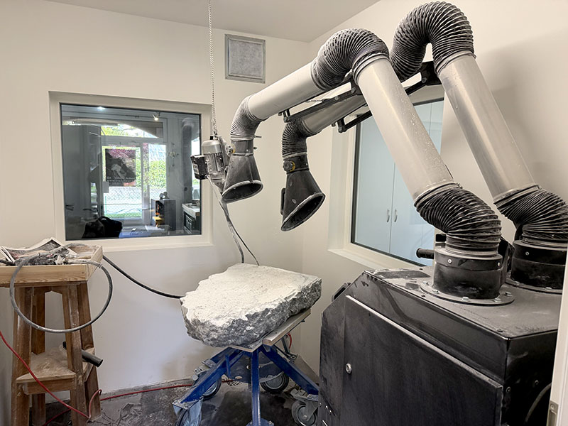 IZA - Isabelle Ardevol, atelier de sculpture a Pully, vue interieure