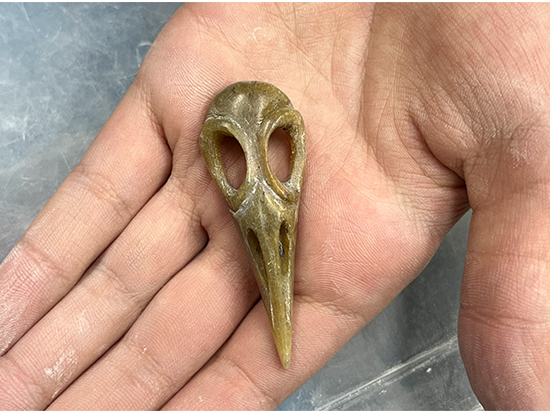 IZA -  Isabelle Ardevol donne des cours de taille de steatite 