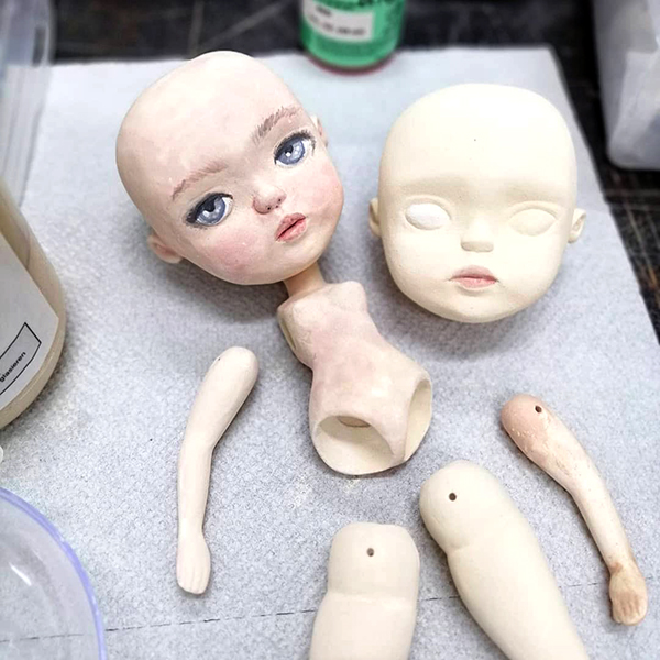 IZA - Isabelle Ardevol donne des cours de modelage en argile et de sculpture dans son atelier